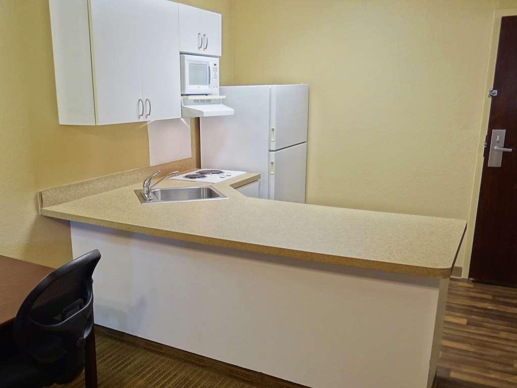 Extended Stay America Select Suites - Detroit - Roseville Oda fotoğraf