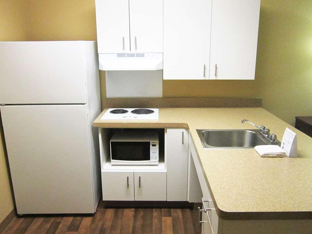 Extended Stay America Select Suites - Detroit - Roseville Oda fotoğraf